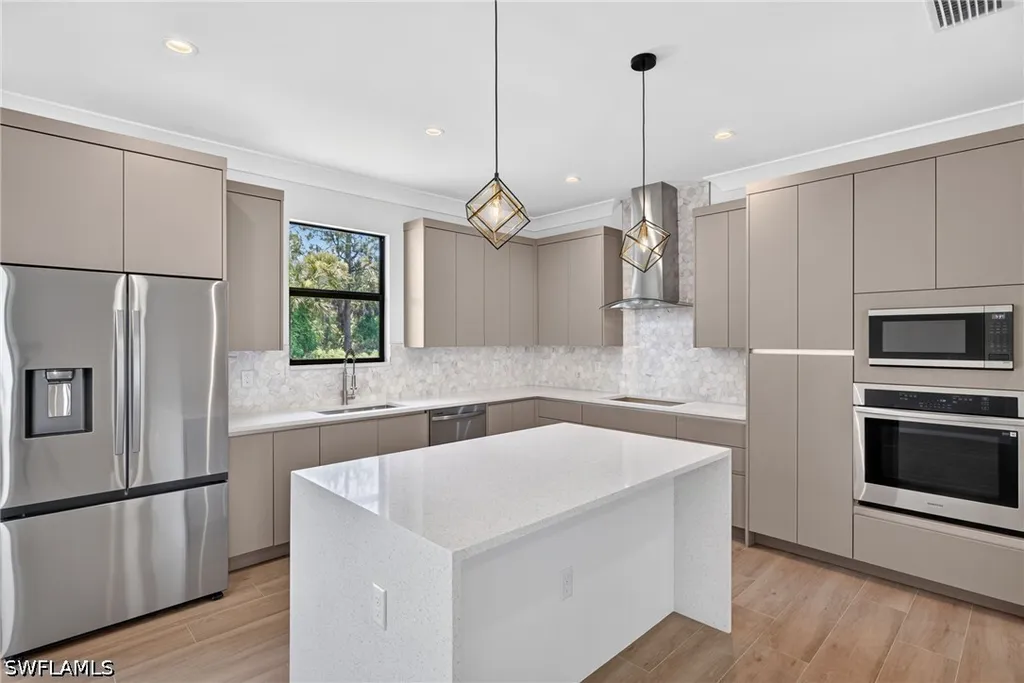 1867 Everglades Boulevard N Naples FL 34120