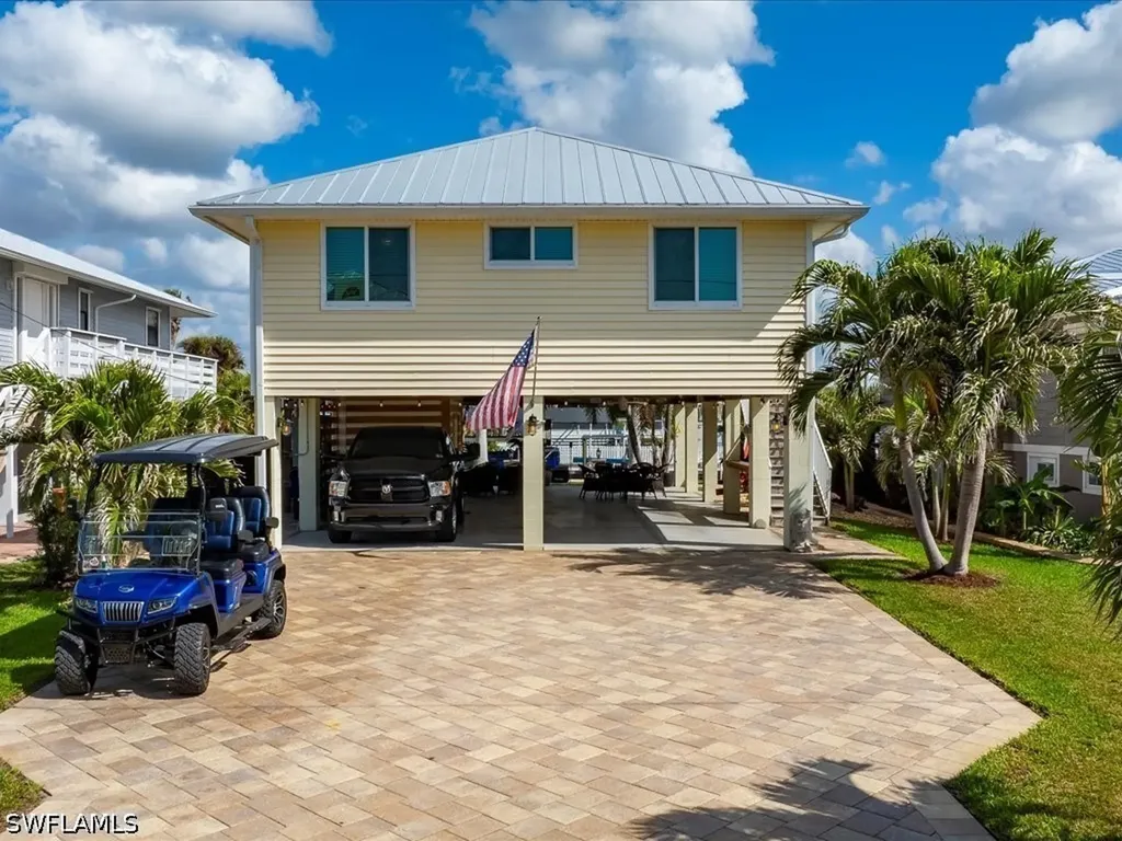 Bonita Springs FL, 24550 Redfish Street