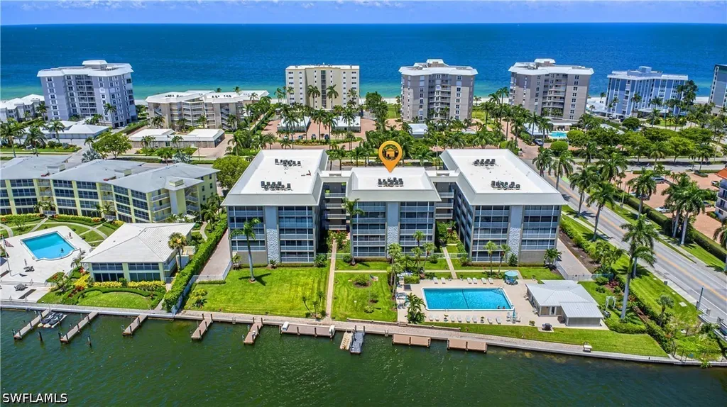 2880 Gulf Shore Boulevard N Naples FL 34103