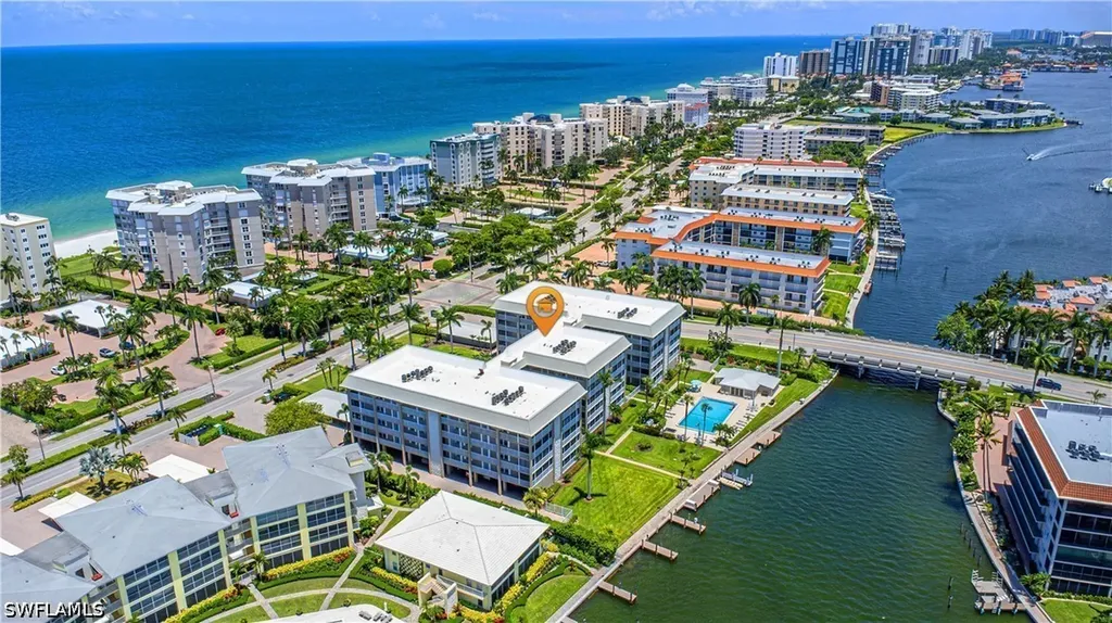 2880 Gulf Shore Boulevard N Naples FL 34103