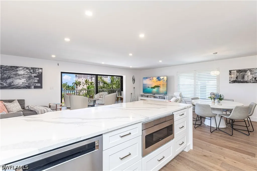 2880 Gulf Shore Boulevard N Naples FL 34103