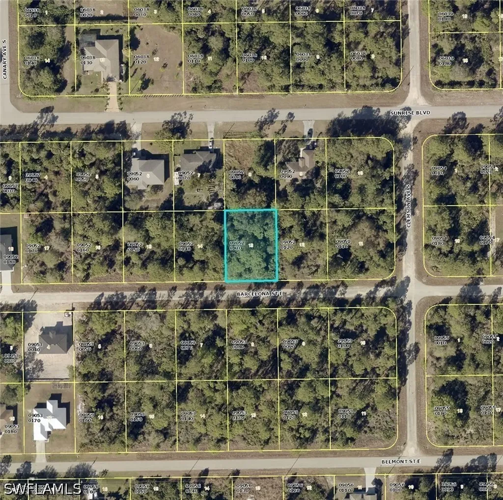 1023 Barcelona Street E Lehigh Acres FL 33974