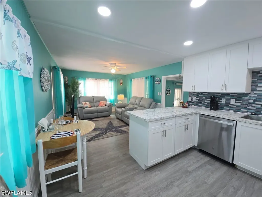 19 Moorhead Manor Naples FL 34112