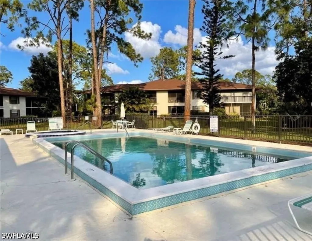 1765 Courtyard Way Naples FL 34112