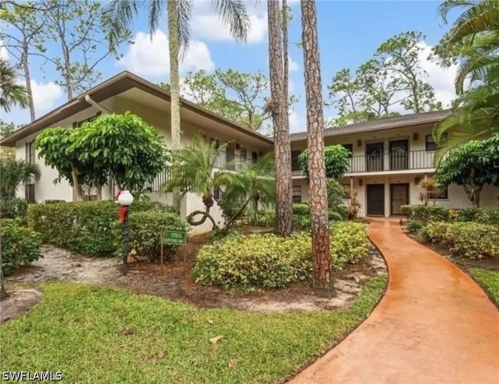 1765 Courtyard Way Naples FL 34112