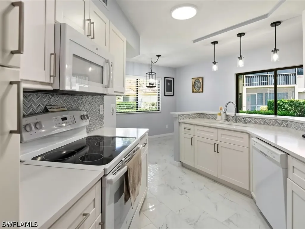 47 Bennington Drive Naples FL 34104