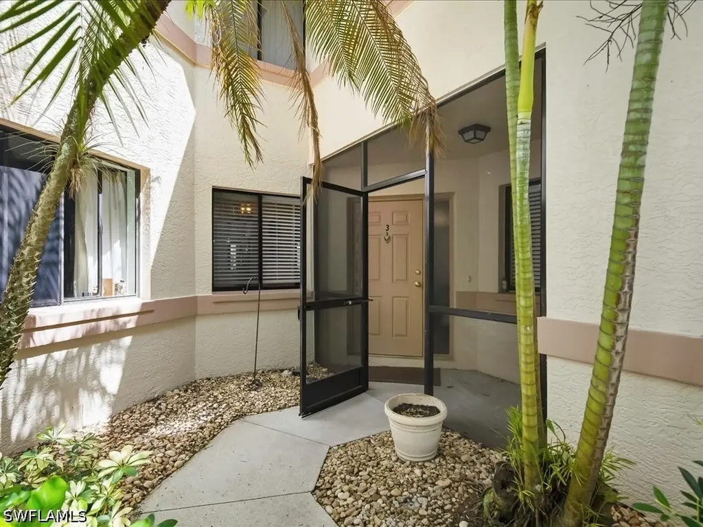 47 Bennington Drive Naples FL 34104