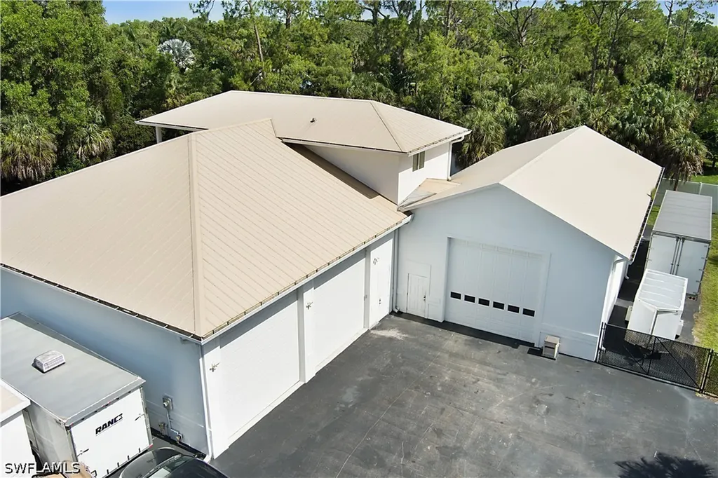 6761 Golden Gate Parkway Naples FL 34105