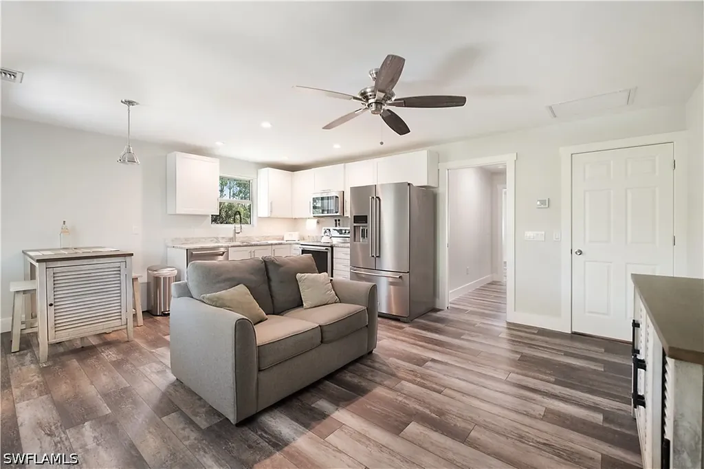 6761 Golden Gate Parkway Naples FL 34105