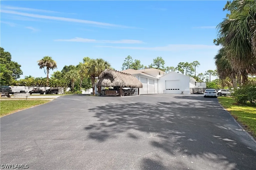 6761 Golden Gate Parkway Naples FL 34105