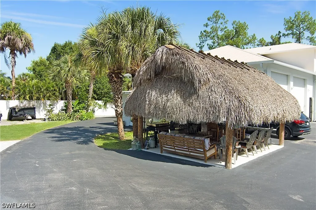 6761 Golden Gate Parkway Naples FL 34105