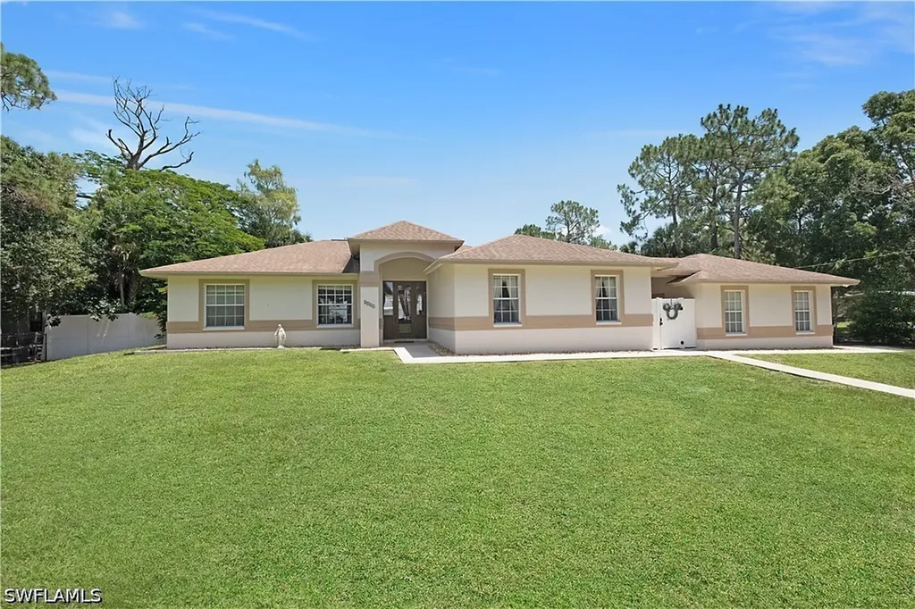 6761 Golden Gate Parkway Naples FL 34105