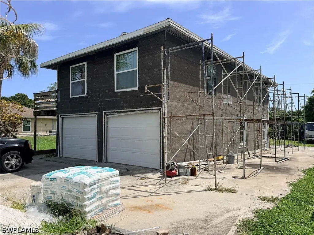 125 4th Street Naples FL 34113