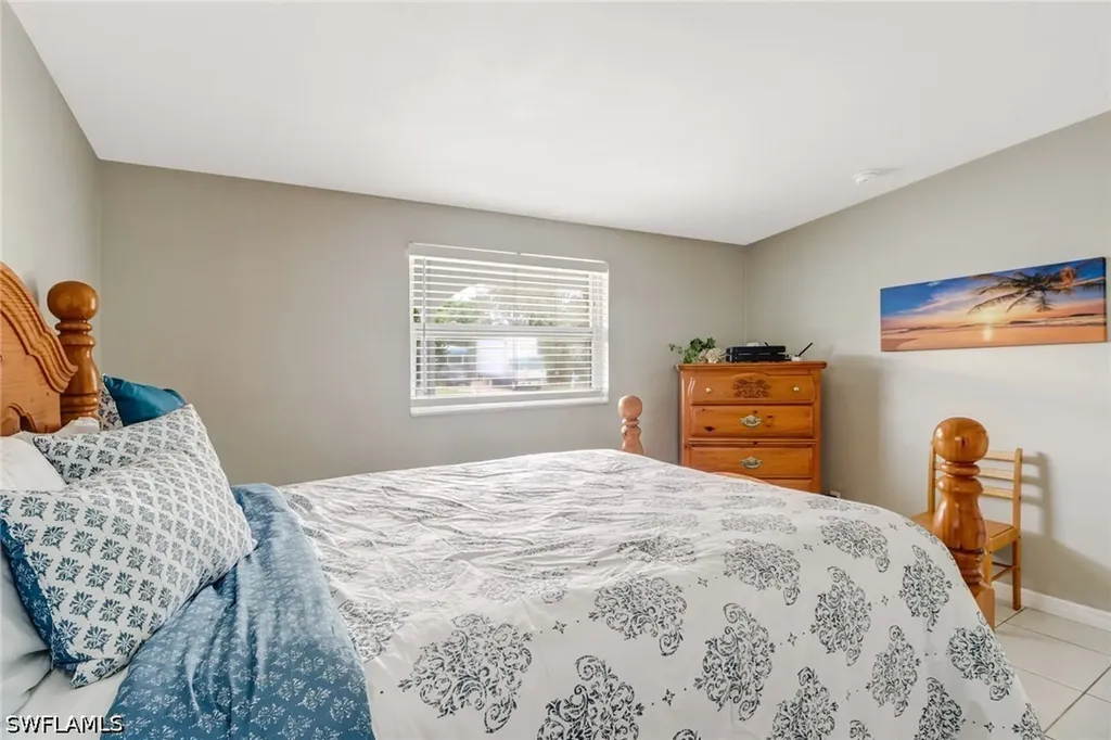2140 Harbor Lane Naples FL 34104