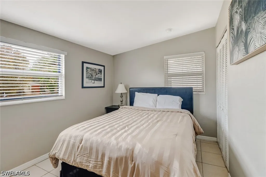 2140 Harbor Lane Naples FL 34104