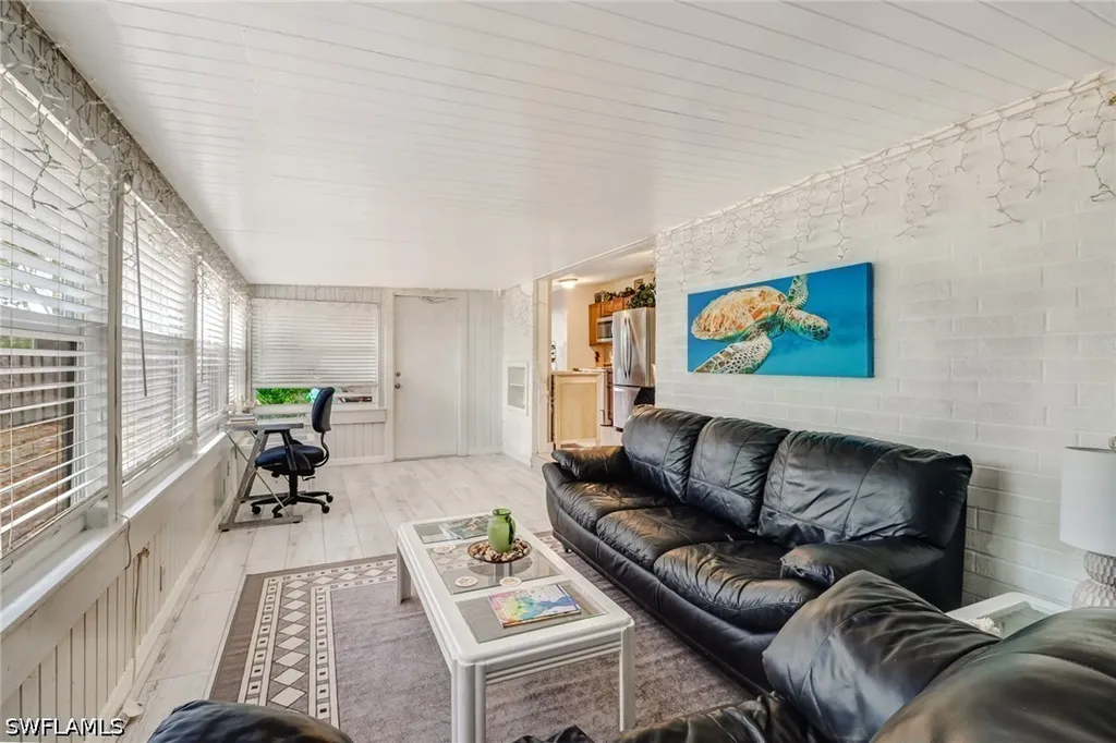 2140 Harbor Lane Naples FL 34104