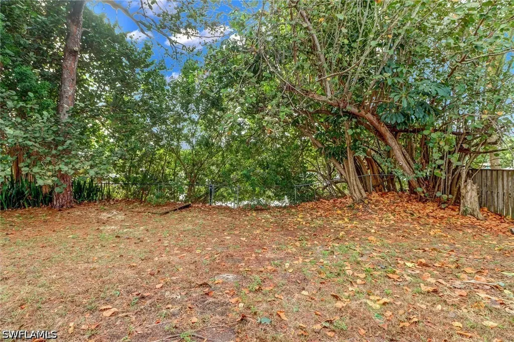 2140 Harbor Lane Naples FL 34104