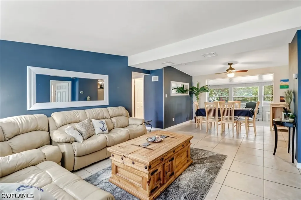2140 Harbor Lane Naples FL 34104