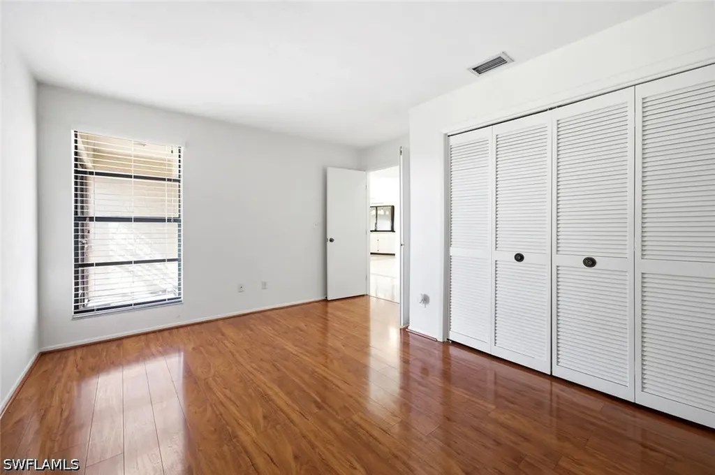 102 Round Key Circle Naples FL 34112