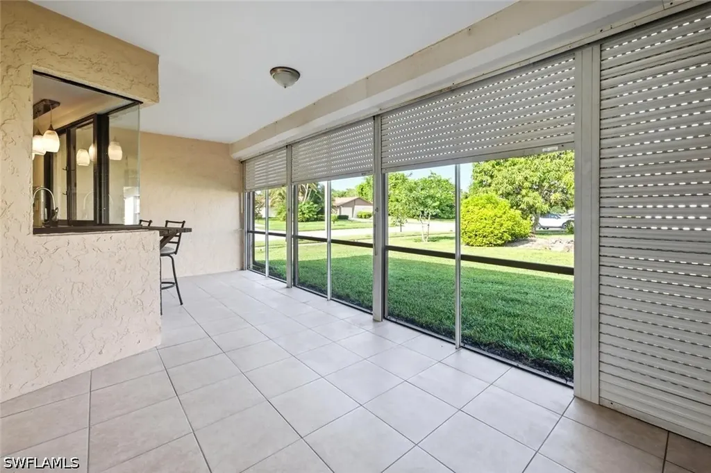 102 Round Key Circle Naples FL 34112