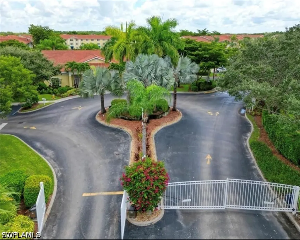 8274 Key Royal Circle Naples FL 34119