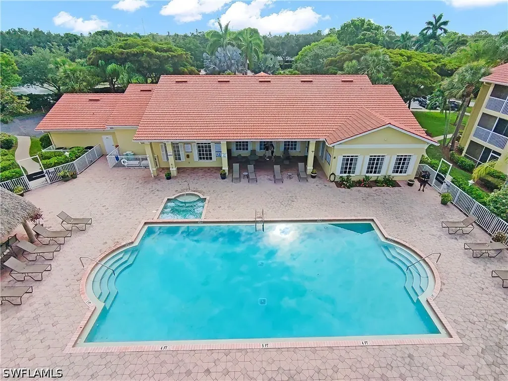 8274 Key Royal Circle Naples FL 34119
