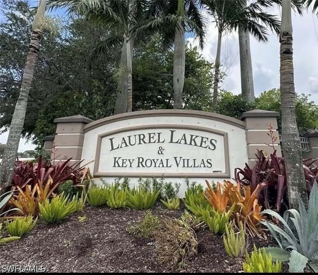 8274 Key Royal Circle Naples FL 34119