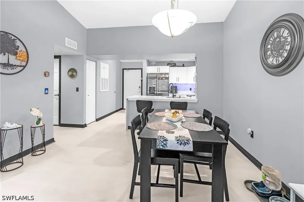 8274 Key Royal Circle Naples FL 34119