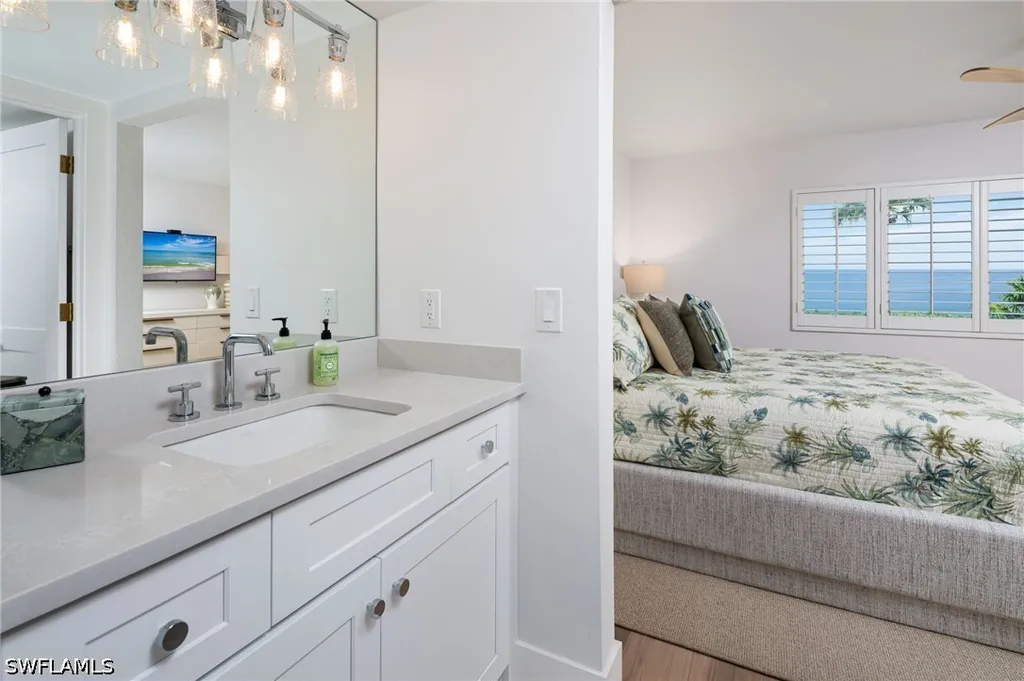 10475 Gulf Shore Drive Naples FL 34108