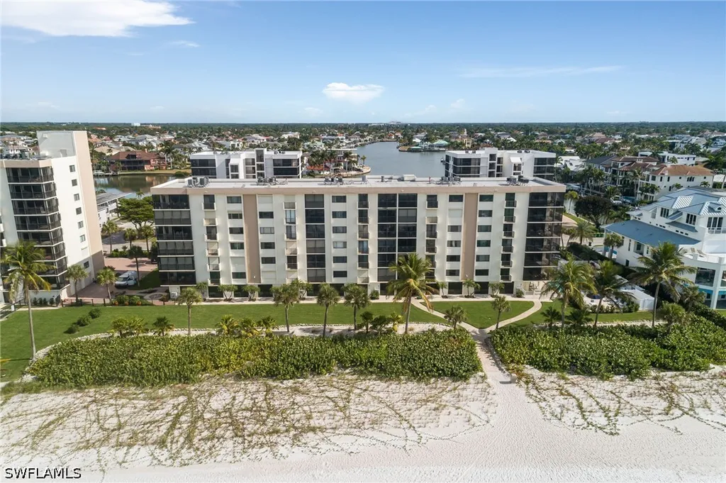10475 Gulf Shore Drive Naples FL 34108