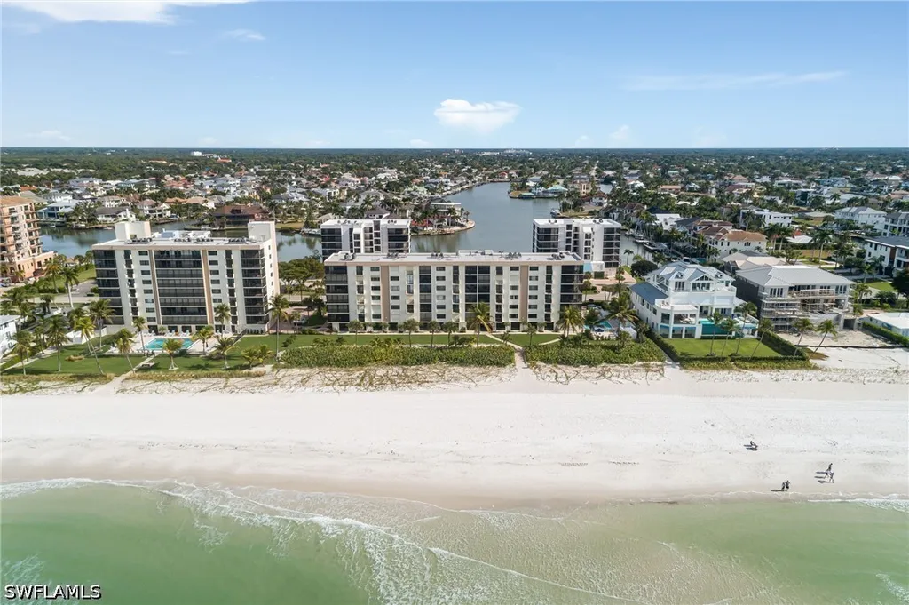 10475 Gulf Shore Drive Naples FL 34108