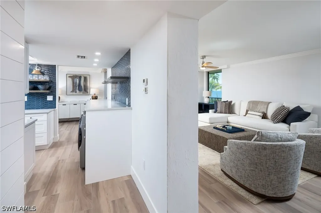 10475 Gulf Shore Drive Naples FL 34108