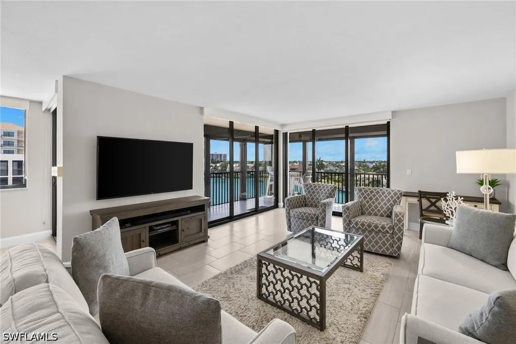 10482 Gulf Shore Drive Naples FL 34108