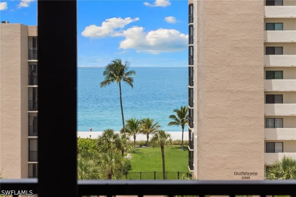 10482 Gulf Shore Drive Naples FL 34108