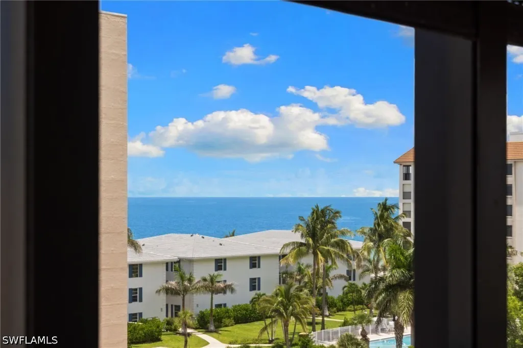 10482 Gulf Shore Drive Naples FL 34108