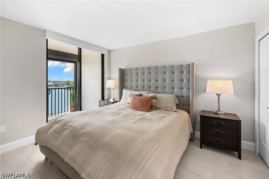 10482 Gulf Shore Drive Naples FL 34108