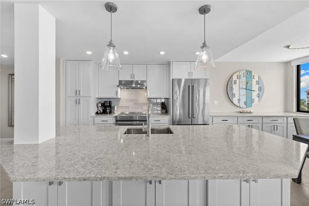 10482 Gulf Shore Drive Naples FL 34108