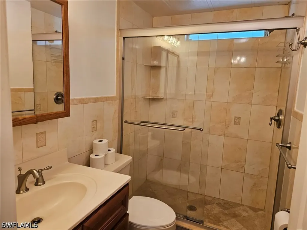 859 Manatee Road Naples FL 34114