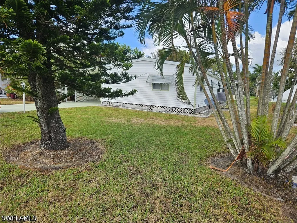 859 Manatee Road Naples FL 34114