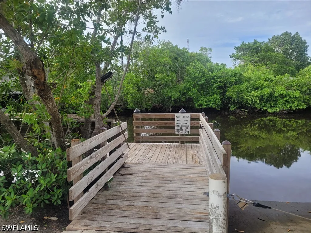 859 Manatee Road Naples FL 34114