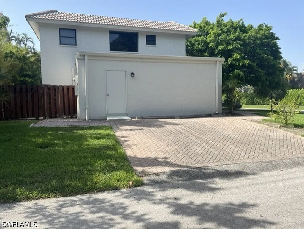 1140 5th Street S Naples FL 34102