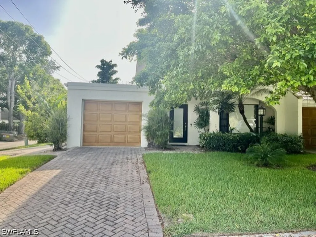 1140 5th Street S Naples FL 34102