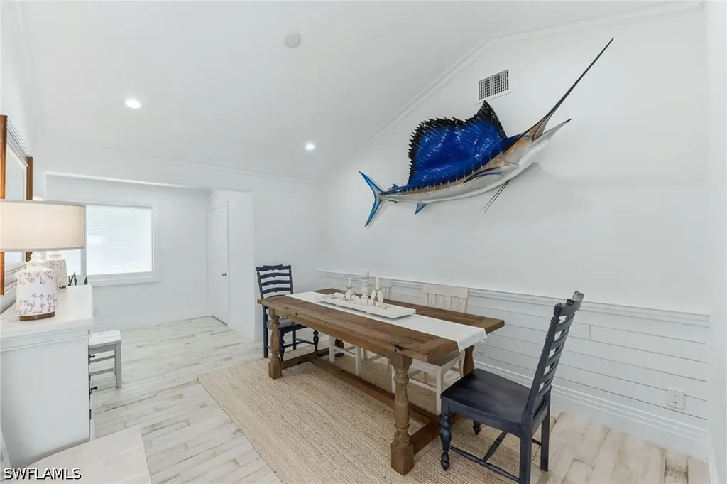 23 W Pelican Street Naples FL 34113