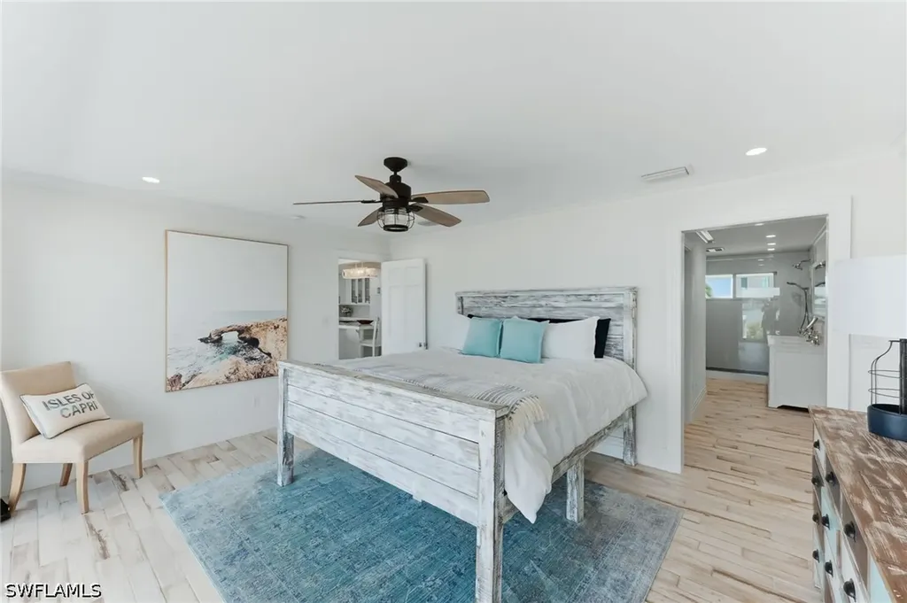 23 W Pelican Street Naples FL 34113
