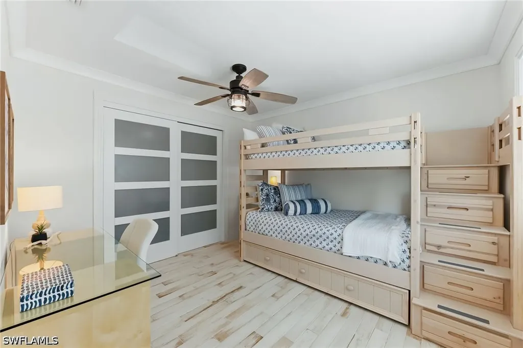 23 W Pelican Street Naples FL 34113