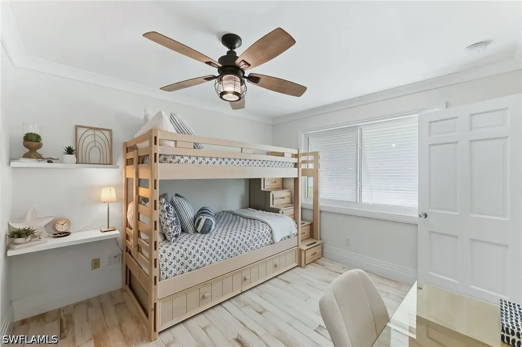 23 W Pelican Street Naples FL 34113