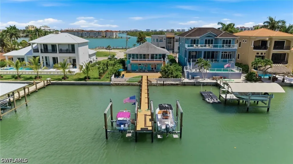 23 W Pelican Street Naples FL 34113