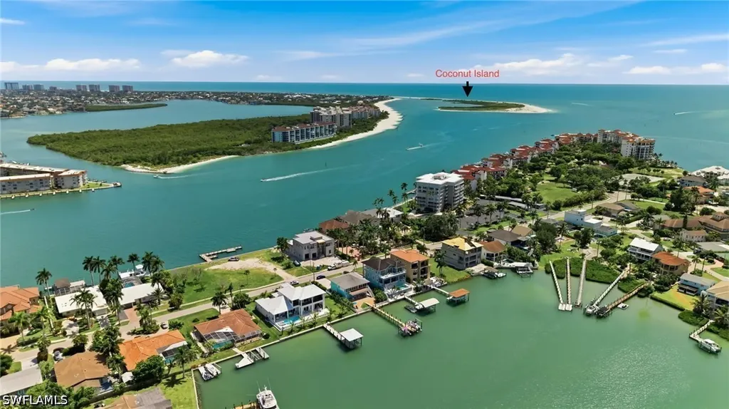 23 W Pelican Street Naples FL 34113