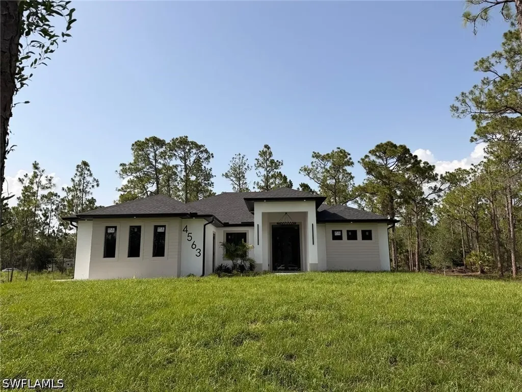 4563 45th Avenue NE Naples FL 34120