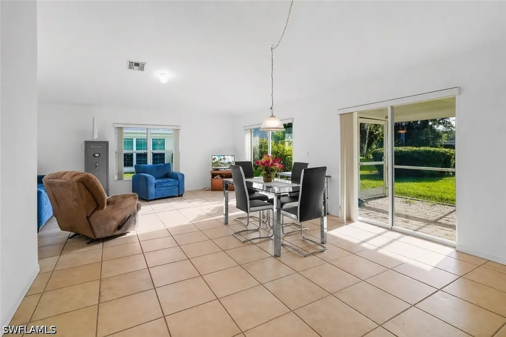 2 E Greens Circle Lehigh Acres FL 33936
